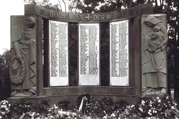 Kriegerdenkmal_Goerkau