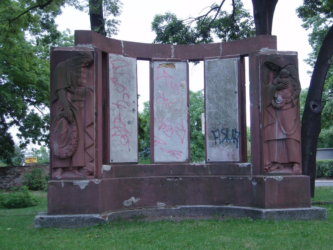 Kriegerdenkmal_Goerkau_heute